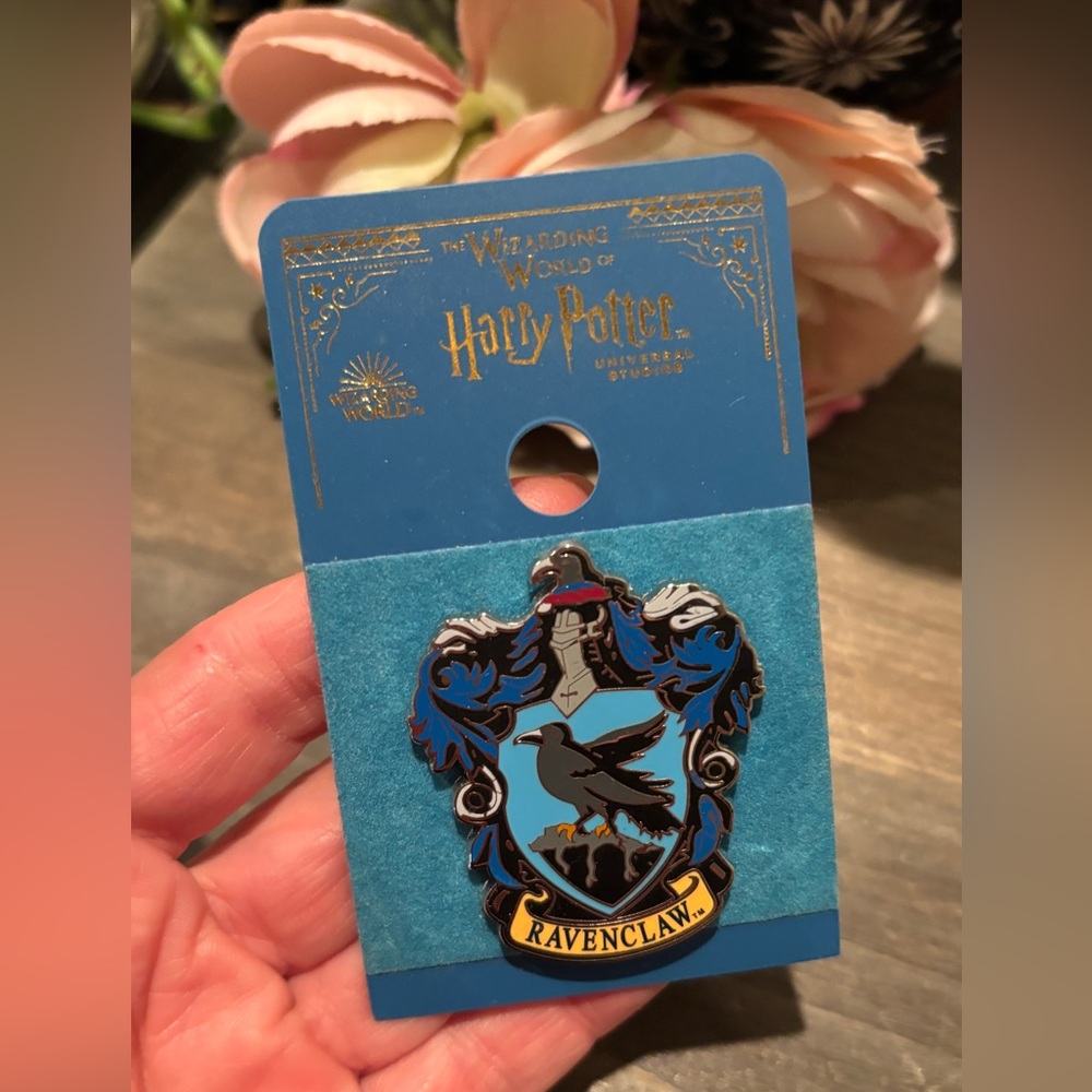 Harry Potter Ravenclaw Pin NWT